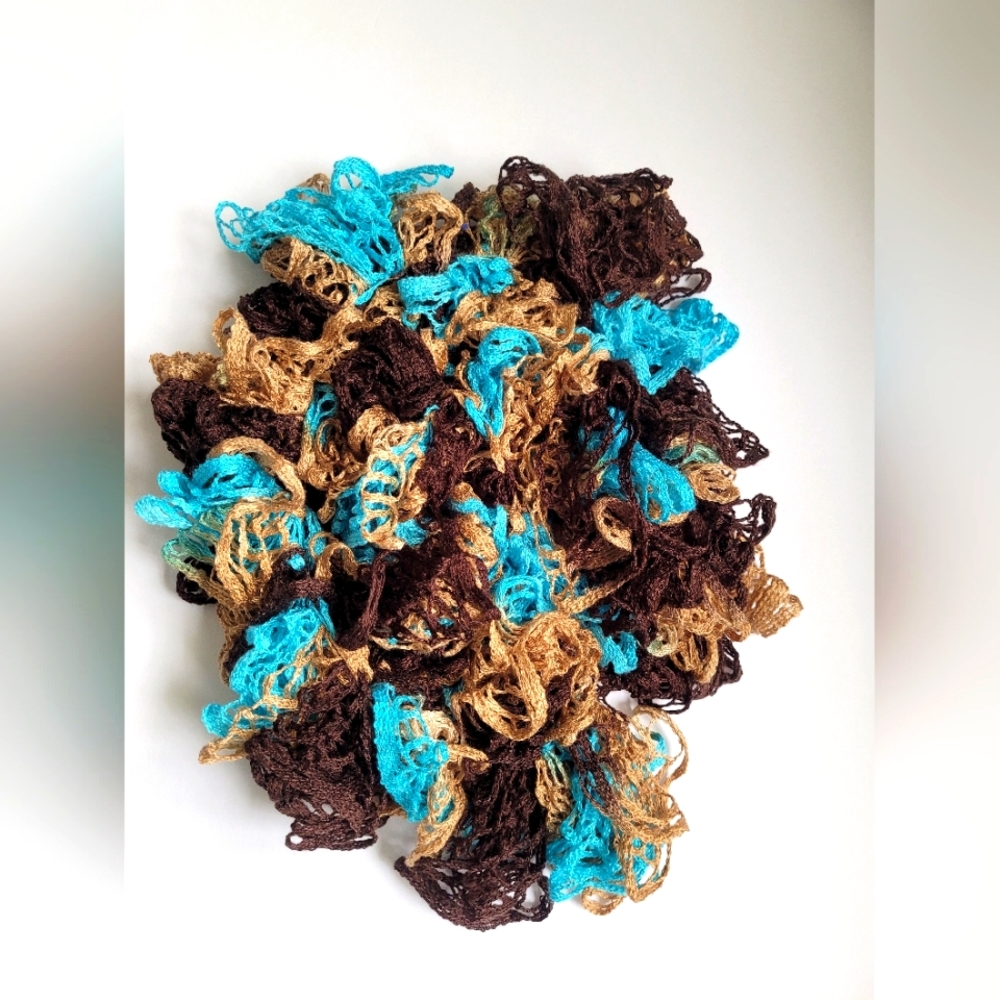 Handmade Ruffle Sashay Turquoise/Brown Scarf - Picture 3 of 3